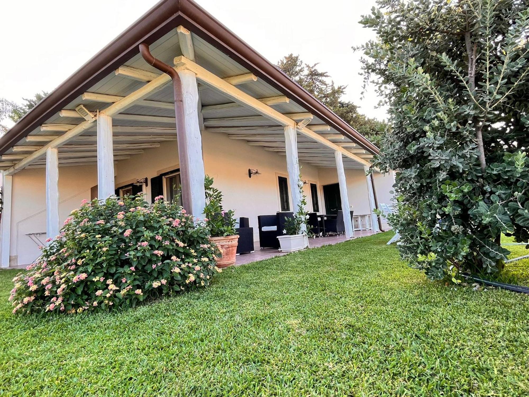 Summer House อาโวลา ภายนอก รูปภาพ